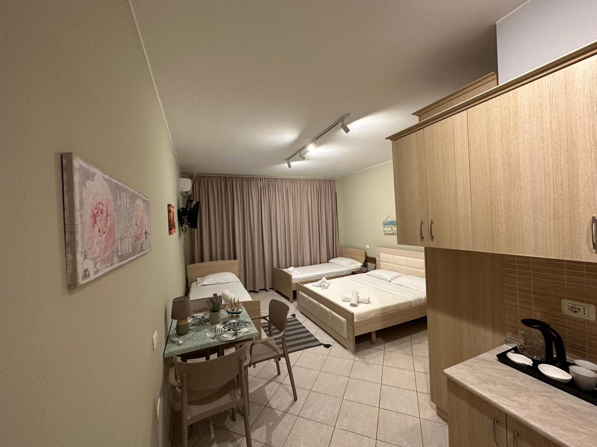 Rias Seaside Apartment Vlore